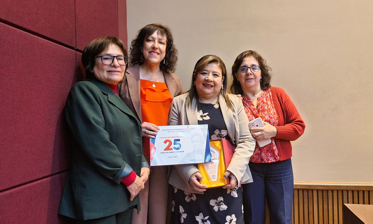 25 años de servicio institucional Docentes y Aministrativos de la UMSA